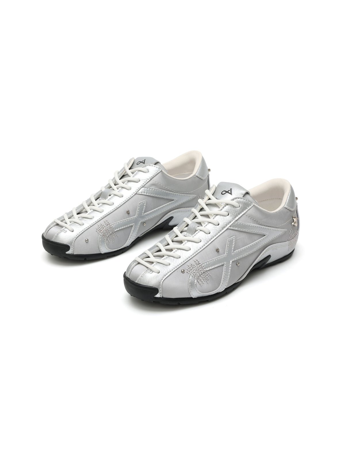 LETO Verzierte Sneaker Silber