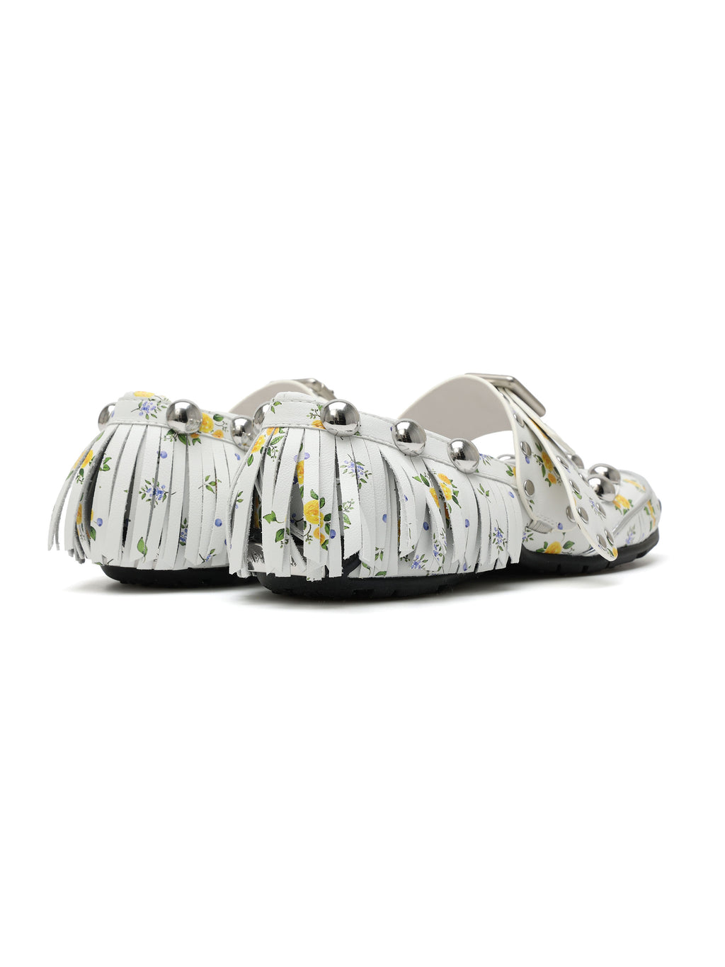 THYIA Mary Jane Ballerinas mit Nietenfransen und Blumenmuster in Weiß