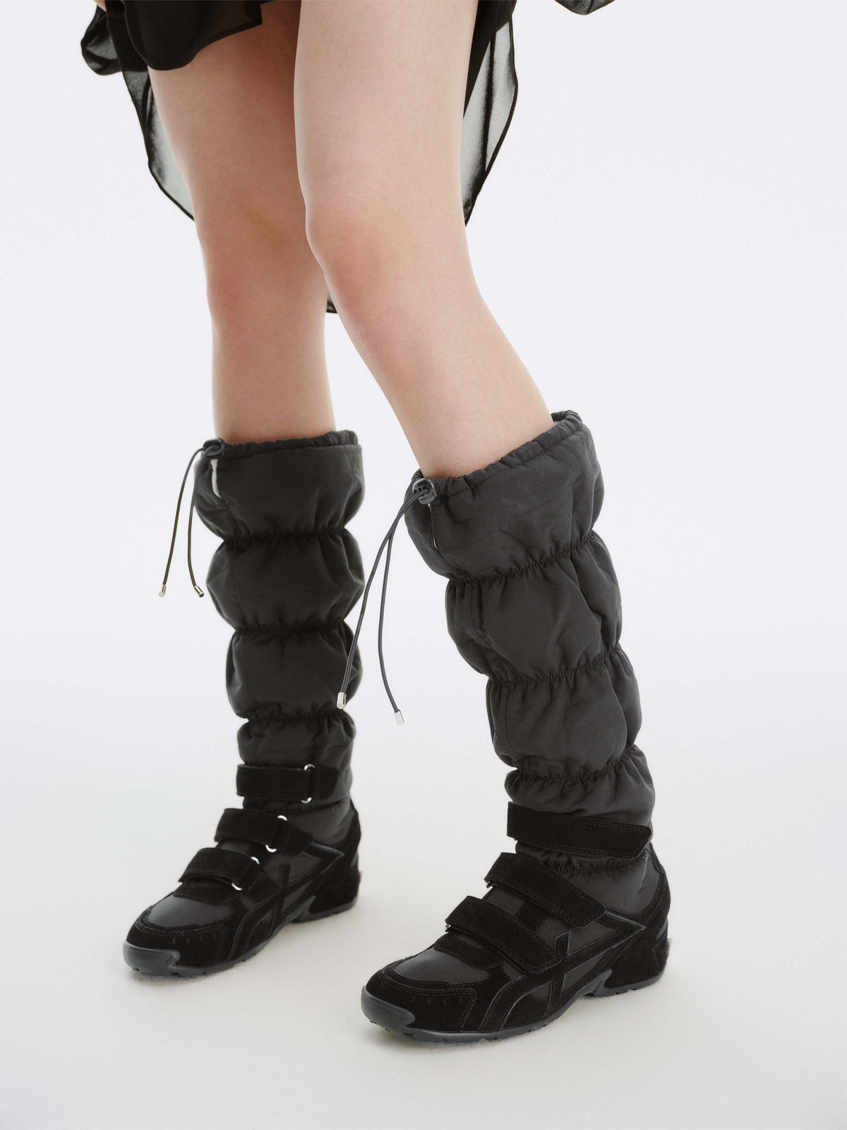 HARMONIA Padded Gaiter Knee-High Sneakers Black