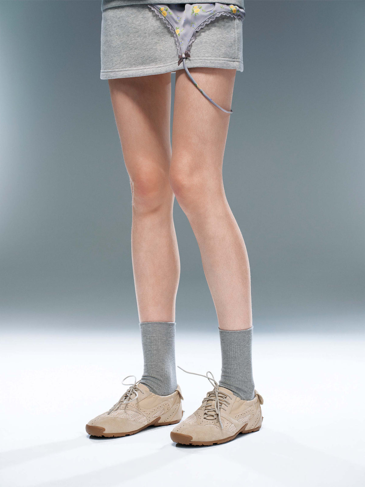 DIONE Fold-Over Tongue Trainers Haferbeige