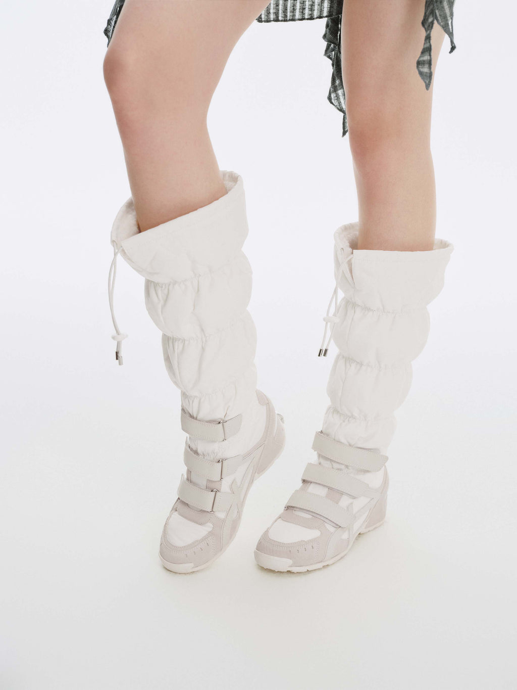HARMONIA Padded Gaiter Knee-High Sneakers White