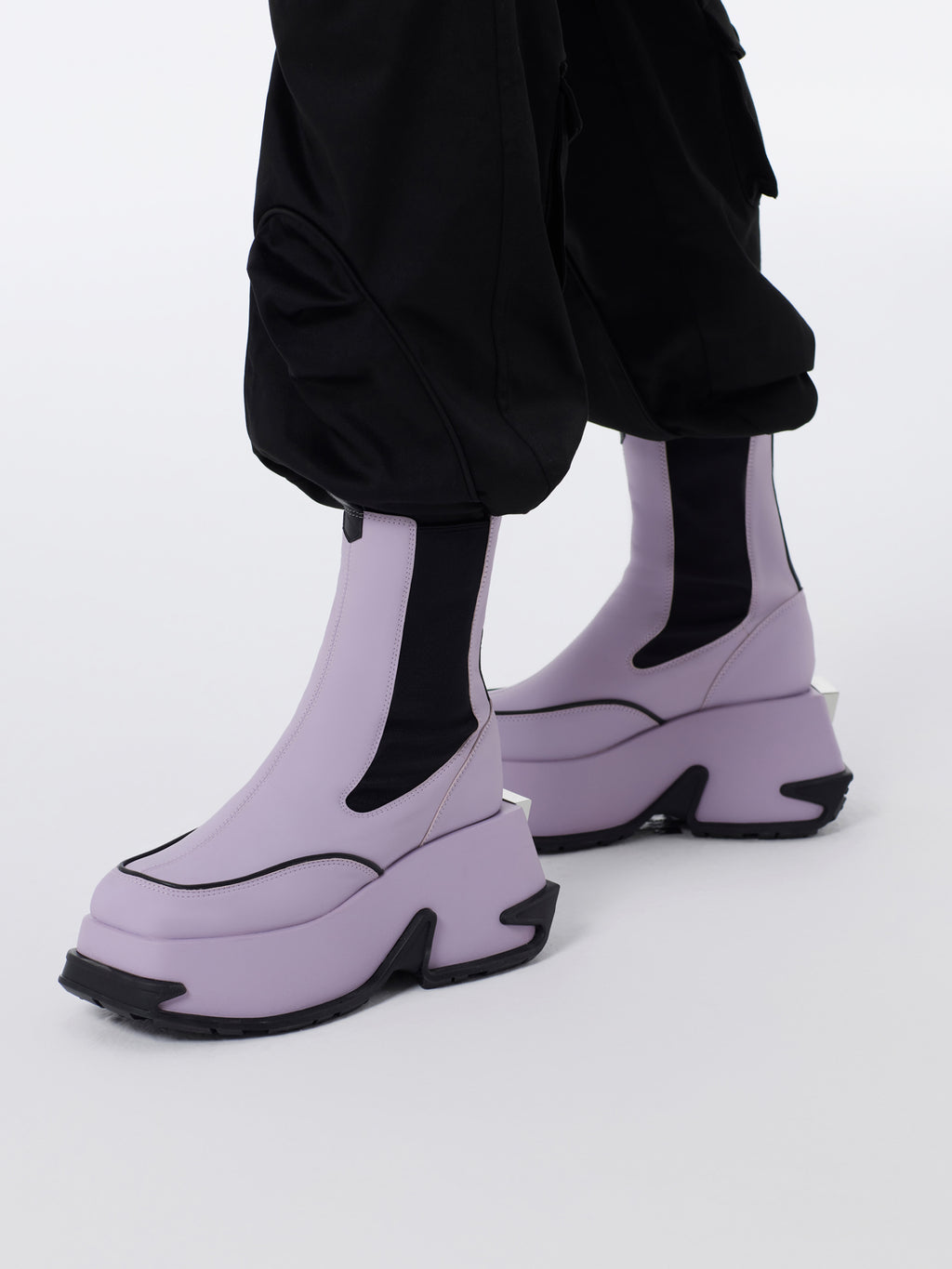 MELINOE Sculpted Platform Chelsea Boots Lilac