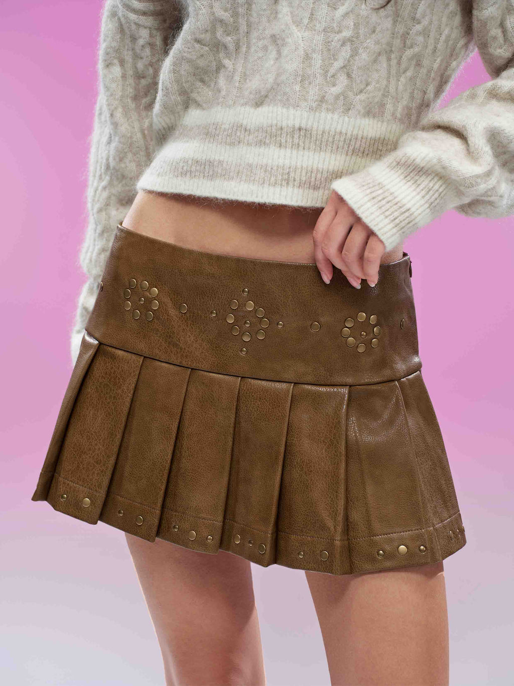 Studded Low-Rise Pleated Mini Skirt Cocoa Brown