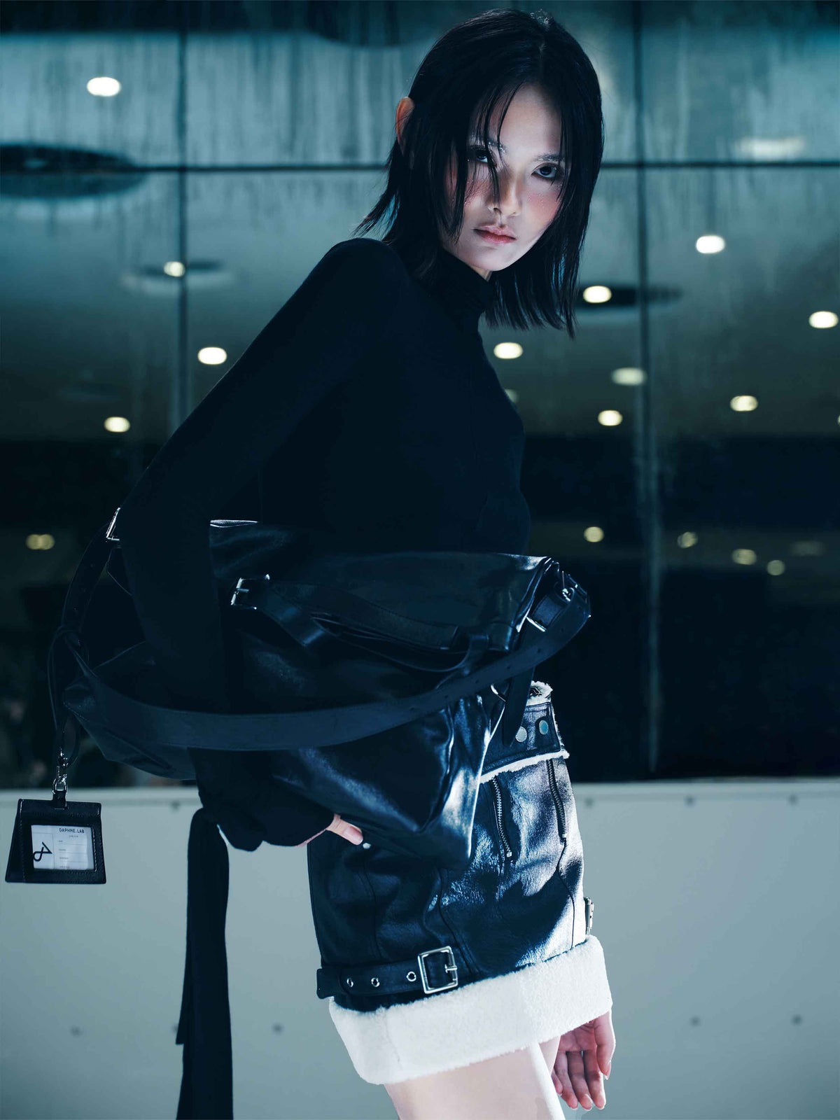 LETHE Oversized Hobo Bag mit Schnallen, Schwarz