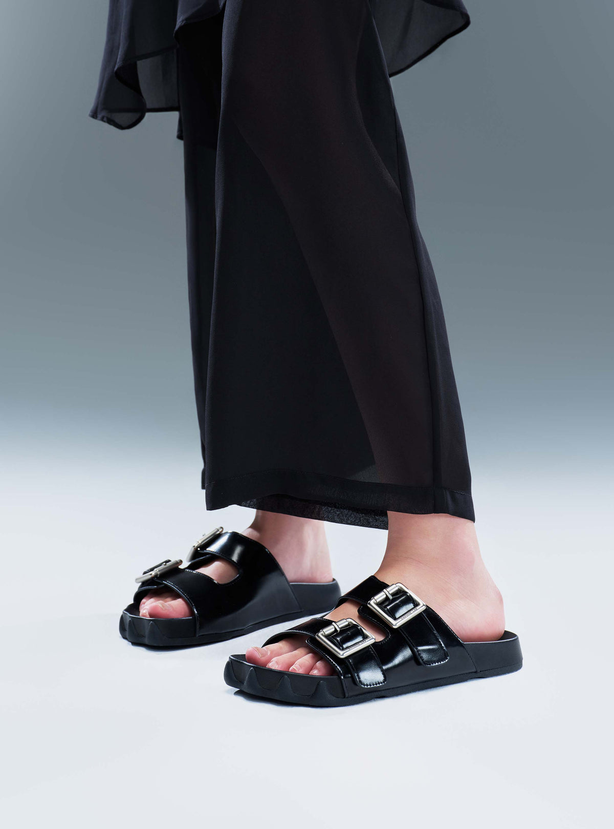 HARPINA Double-Buckle Paw Sole Slides Black