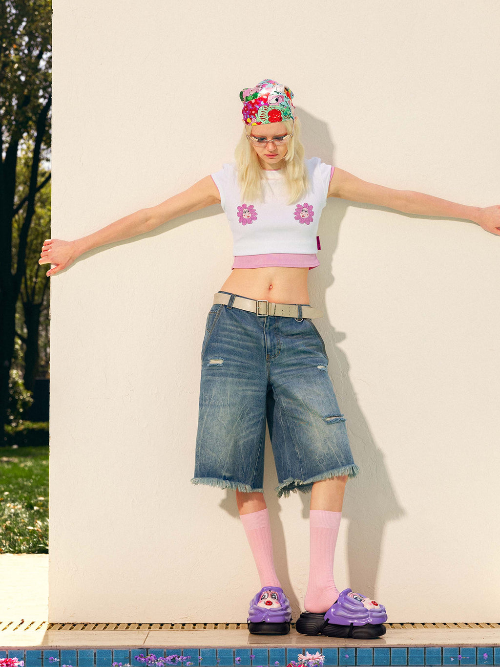 DAPHNE.LAB × QIURUI DU | Face Flower Cropped T-Shirt White
